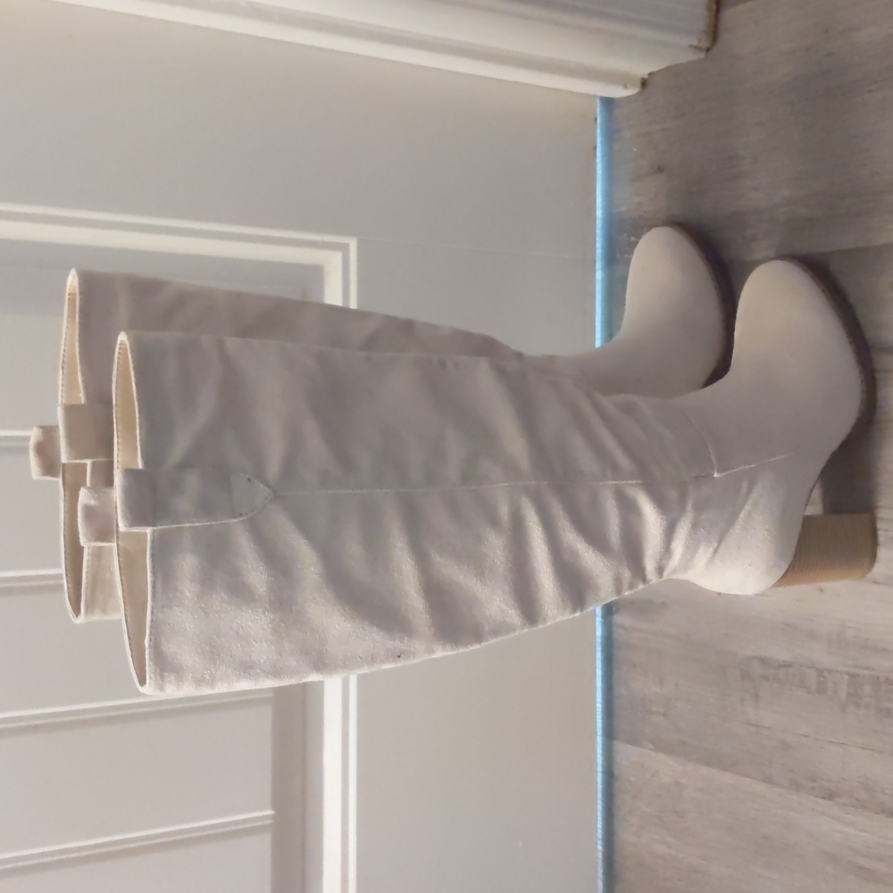 Jolimall Knee Hi Boots NWOT